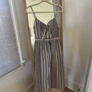 Mid length dress perfect for vacation, the beach, casual or dress it up